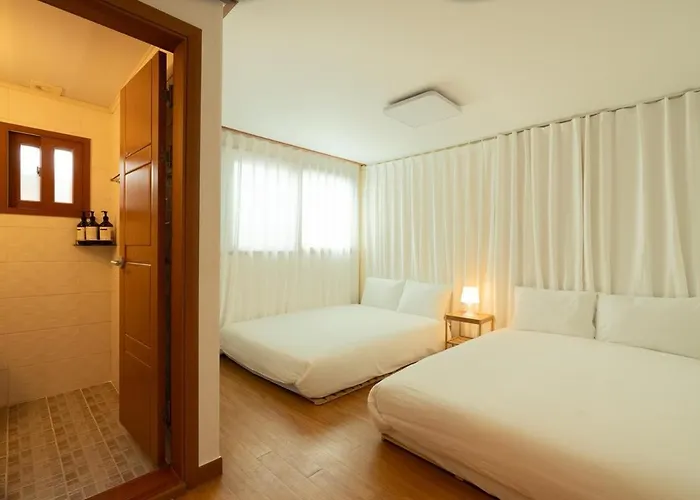 Yeonnam House Hongdae *
