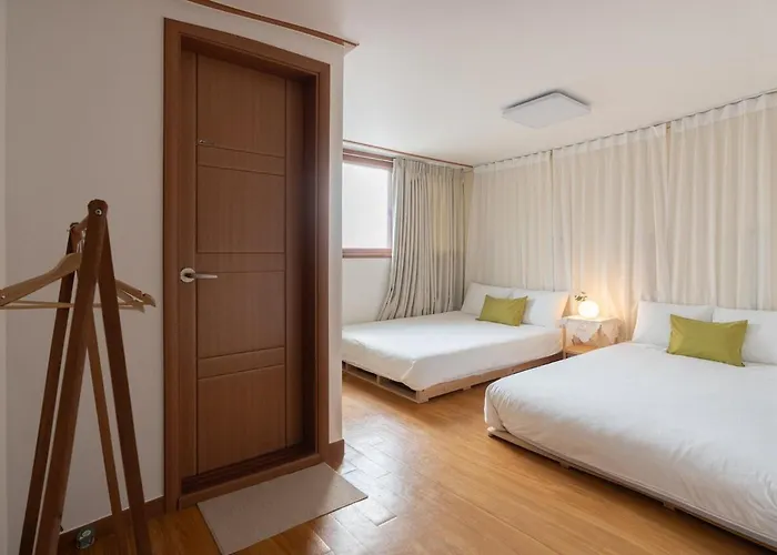 Yeonnam House Hongdae *
